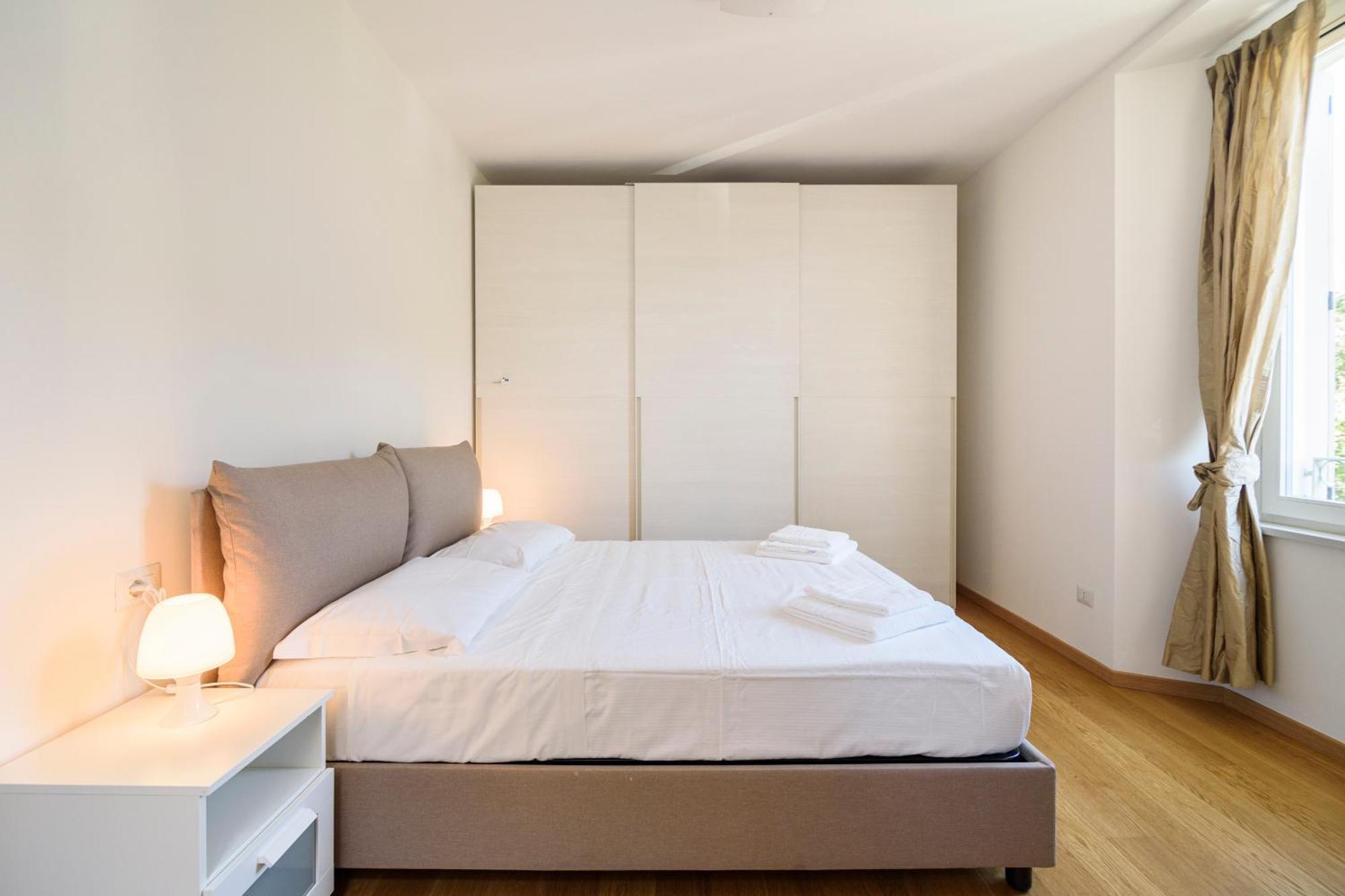 Historical Center - Free Parking And Private Terrace Apartment Como Bagian luar foto