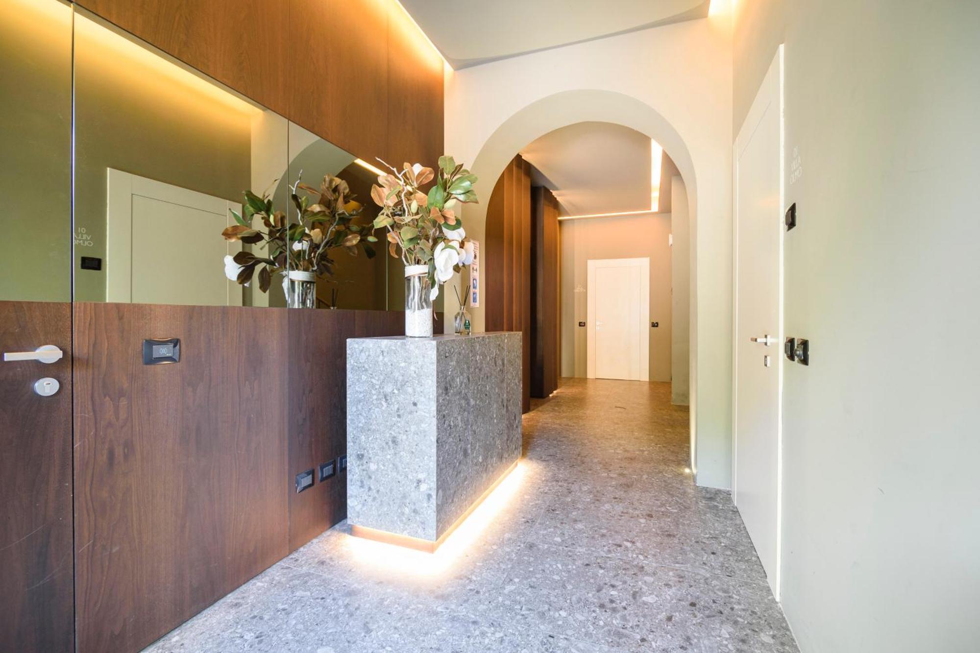 Historical Center - Free Parking And Private Terrace Apartment Como Bagian luar foto